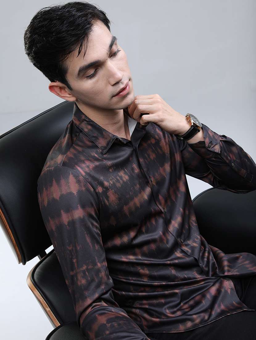 men printed collared casual shirt - 21487038 - Standard Image - 4