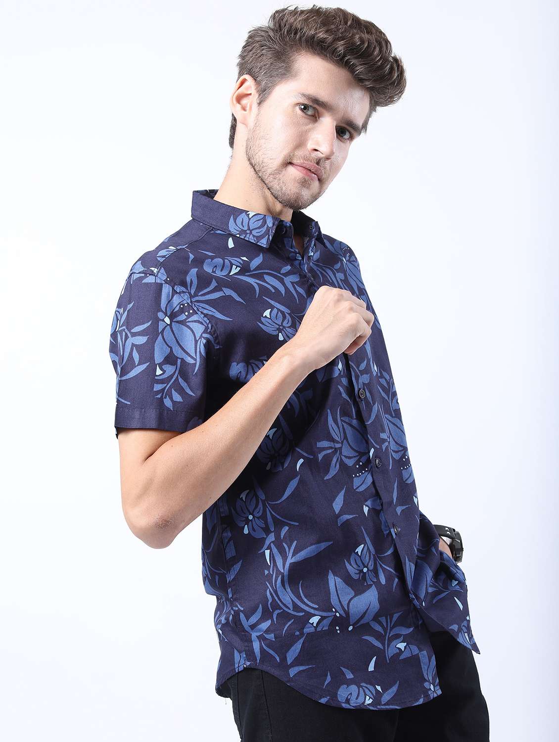 men short sleeved printed casual shirt - 21487166 -  Standard Image - 1