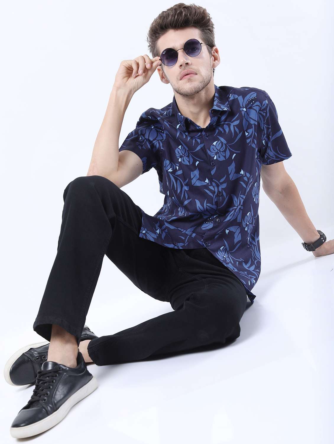 men short sleeved printed casual shirt - 21487166 -  Standard Image - 4