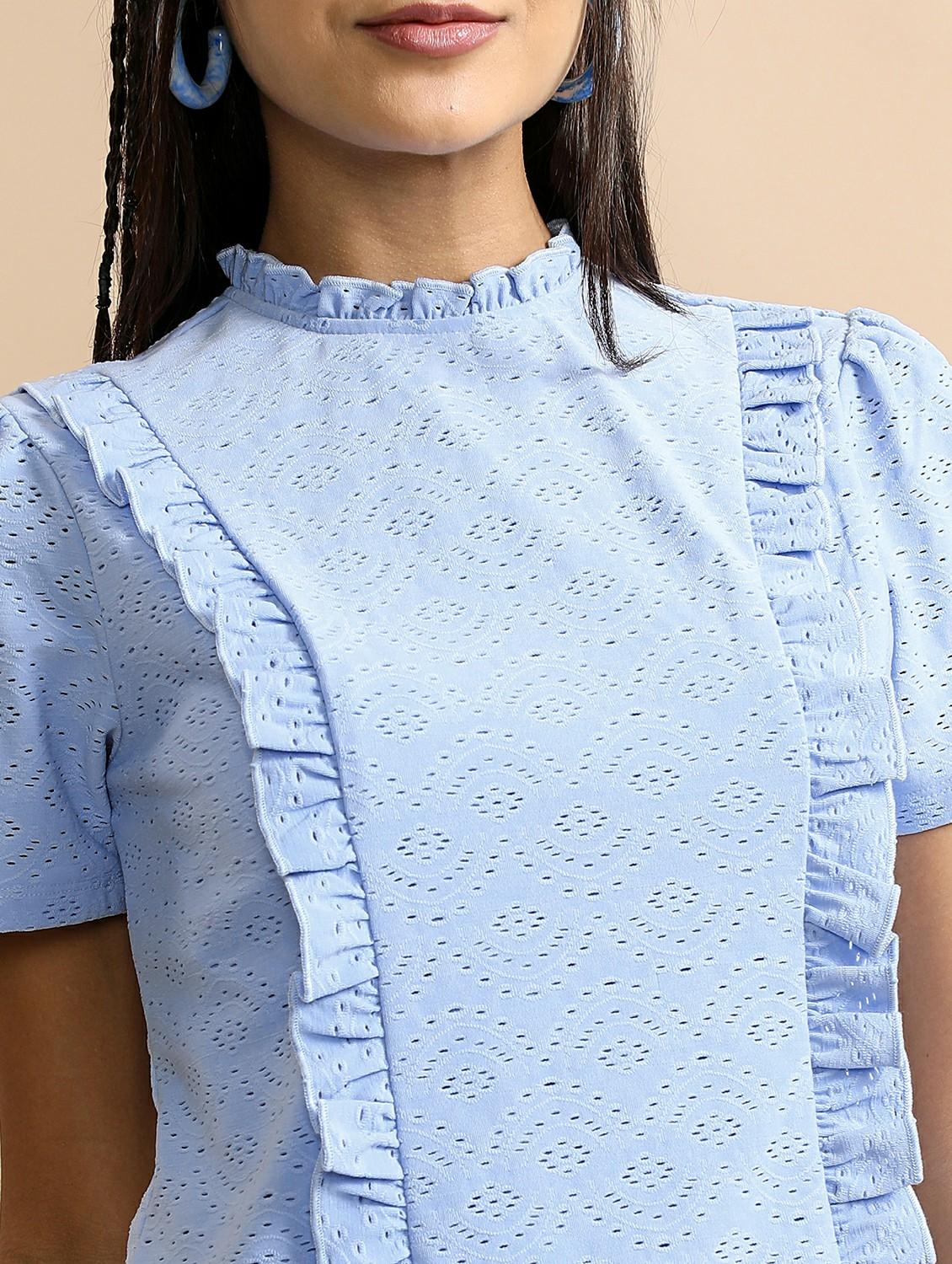 light blue schiffli regular top - 21487193 - Standard Image - 4