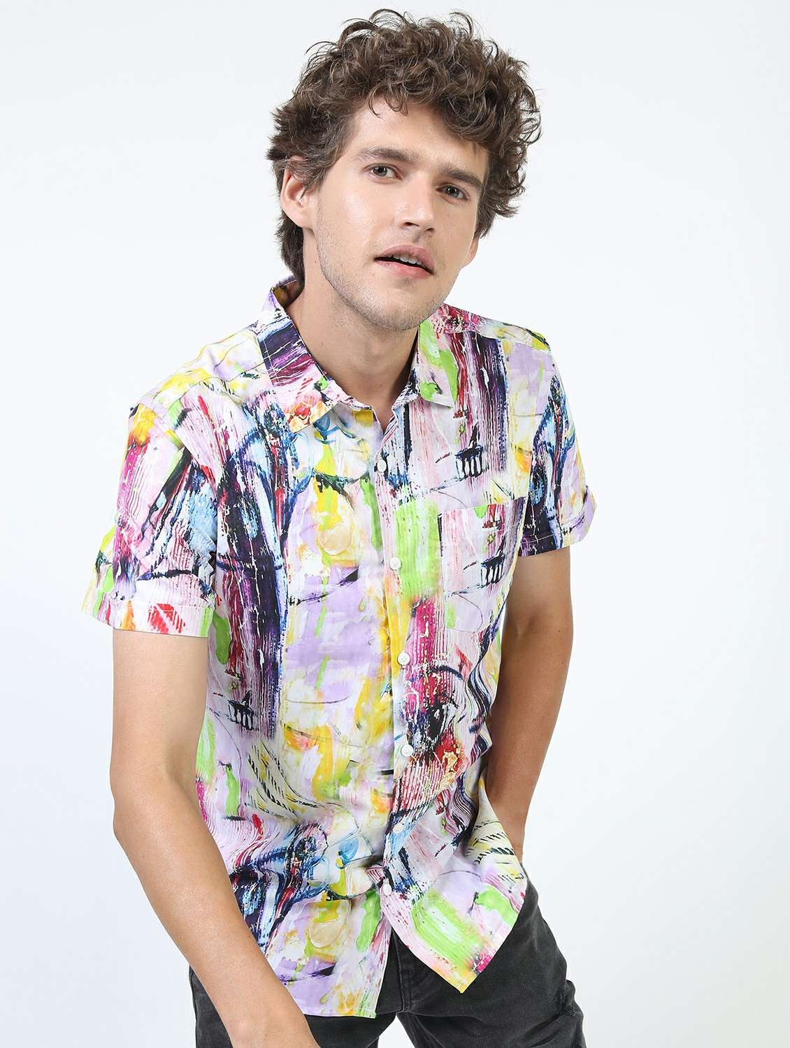 men collared short sleeves casual shirt