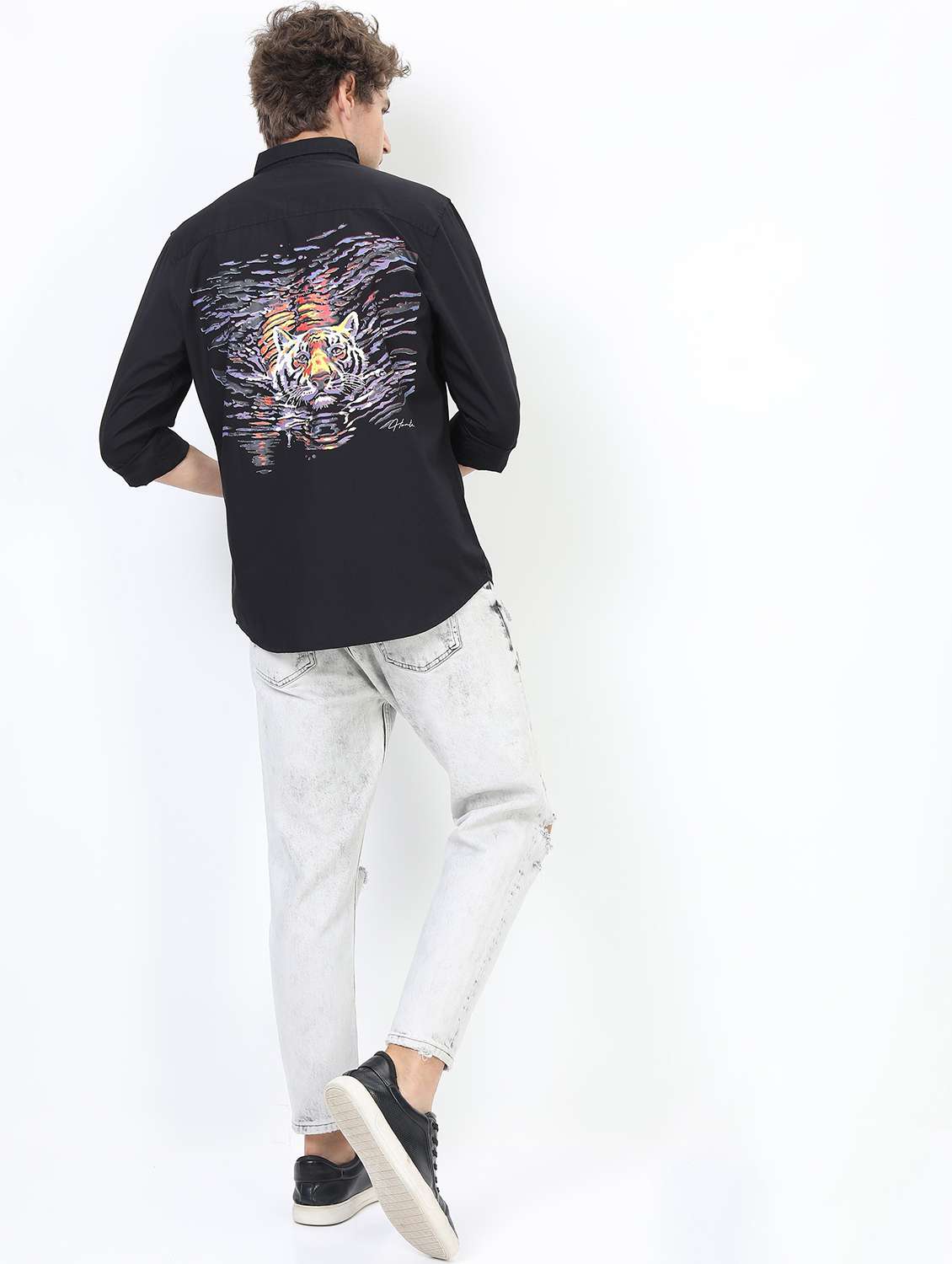 men collared long sleeves back print shirt - 21487249 -  Standard Image - 4