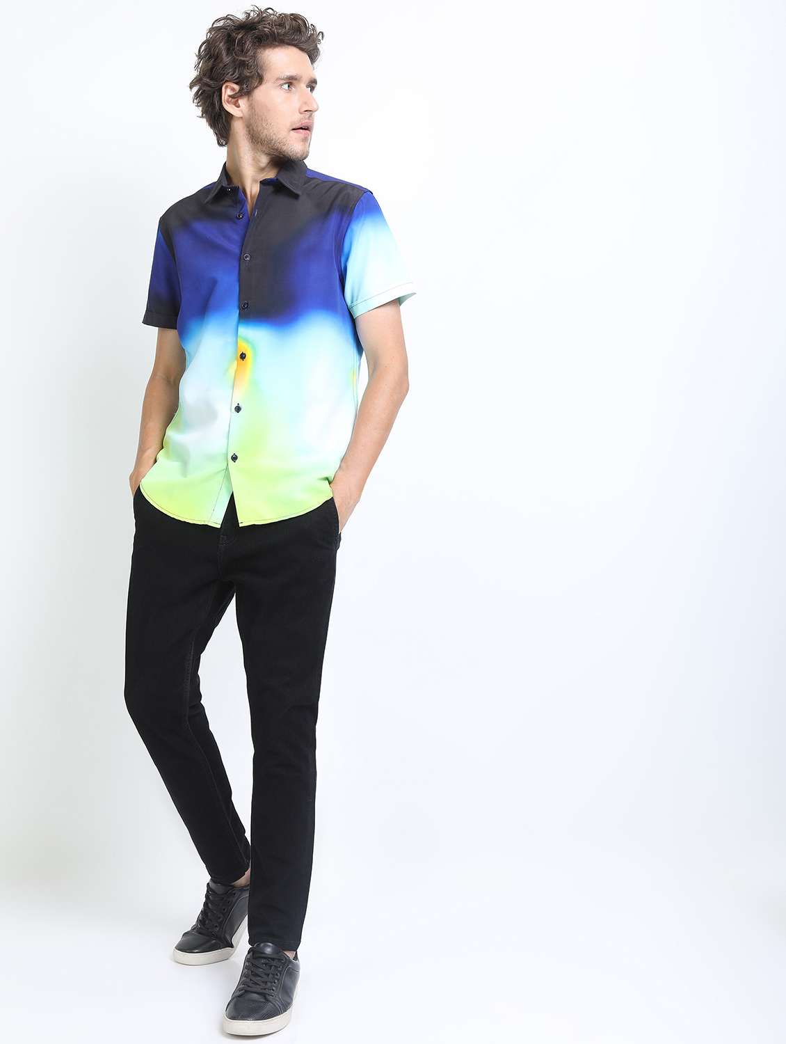 men collared short sleeves casual shirt - 21487257 -  Standard Image - 4