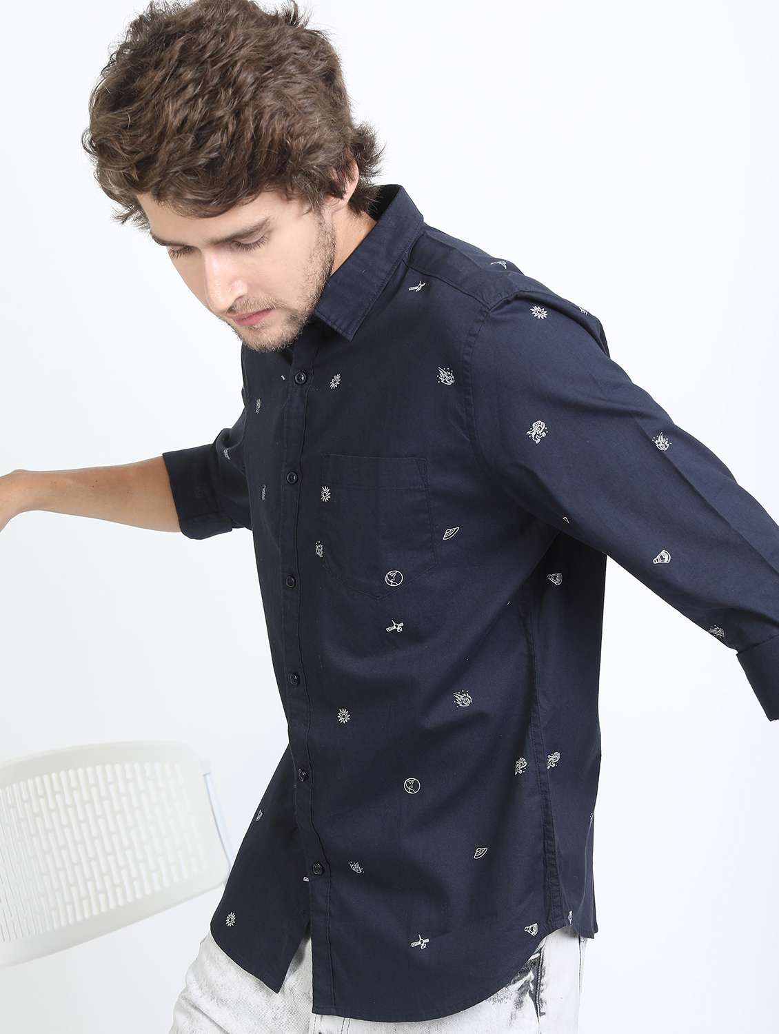 men collared long sleeves casual shirt - 21487269 - Standard Image - 1