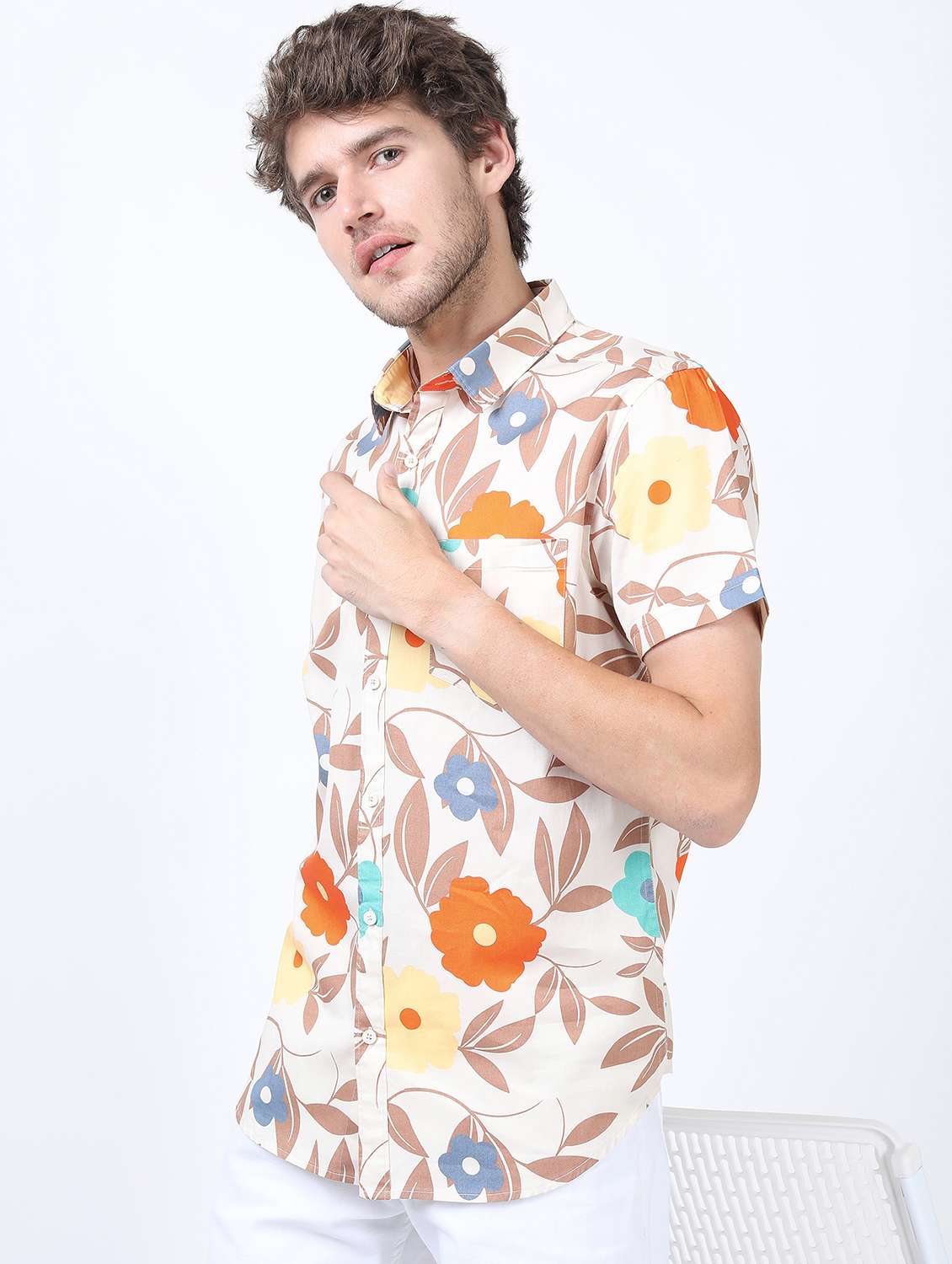 men collared short sleeves casual shirt - 21487293 -  Standard Image - 1