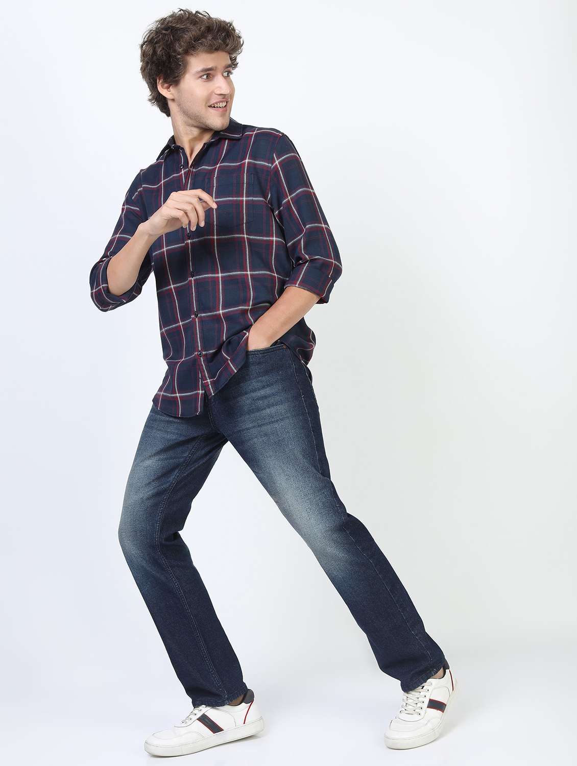 men collared long sleeves casual shirt - 21487298 -  Standard Image - 4