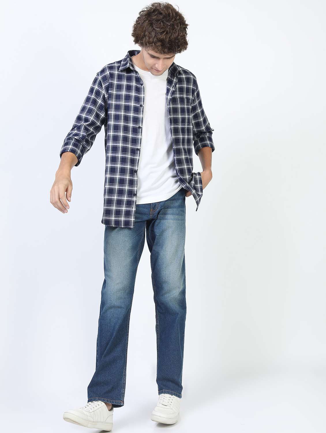 men collared long sleeves casual shirt - 21487310 -  Standard Image - 4