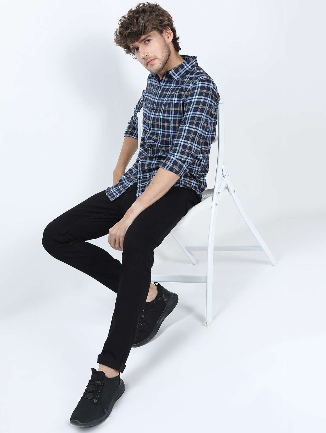 men collared long sleeves casual shirt - 21487362 -  Standard Image - 4