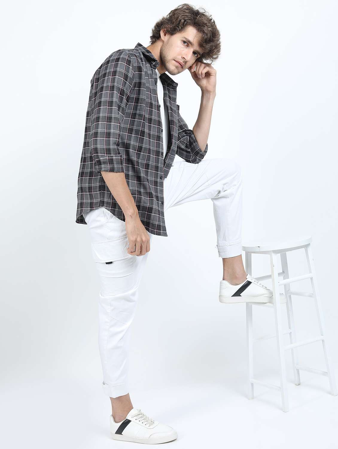 men long sleeved checkered casual shirt - 21487430 -  Standard Image - 4