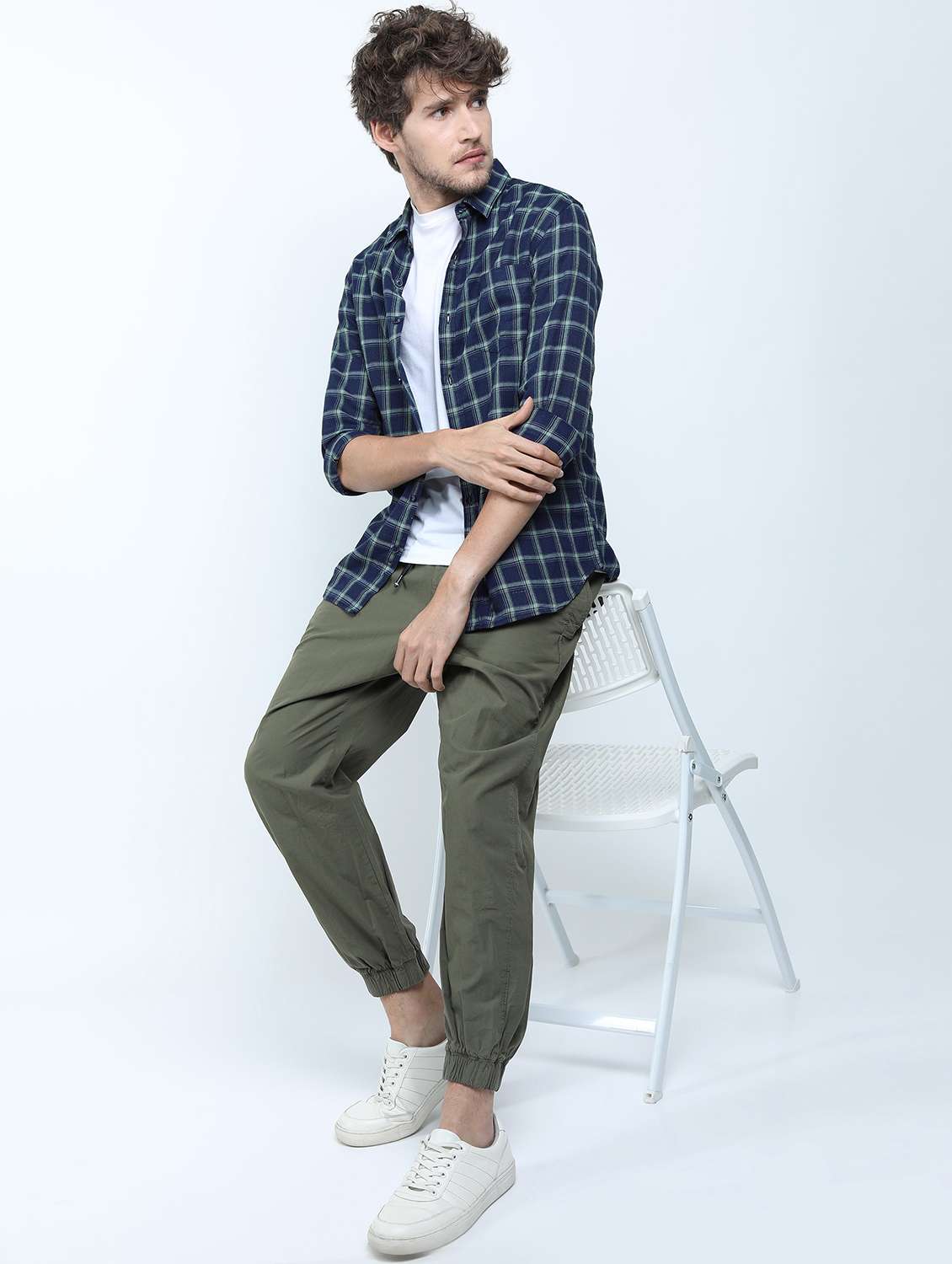 men long sleeved checkered casual shirt - 21487440 -  Standard Image - 4