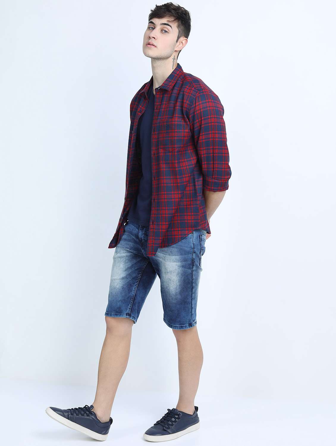 men long sleeved checkered casual shirt - 21487535 -  Standard Image - 4