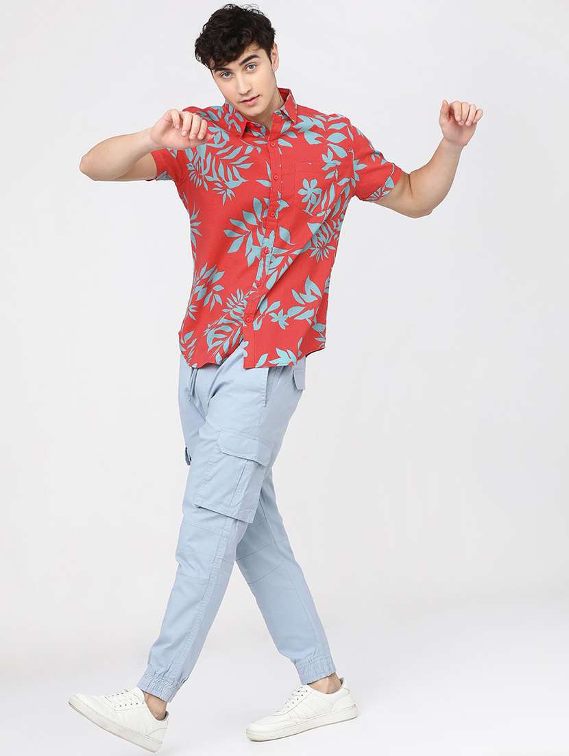 men collared short sleeves casual shirt - 21487679 -  Standard Image - 4