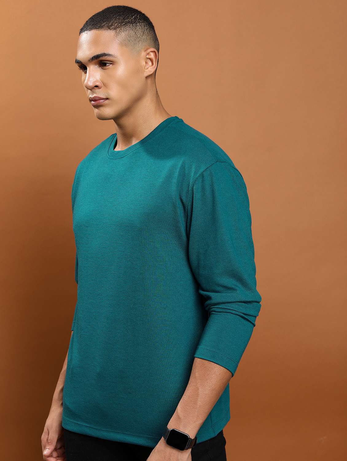 men long sleeved plain t-shirt - 21487870 -  Standard Image - 1