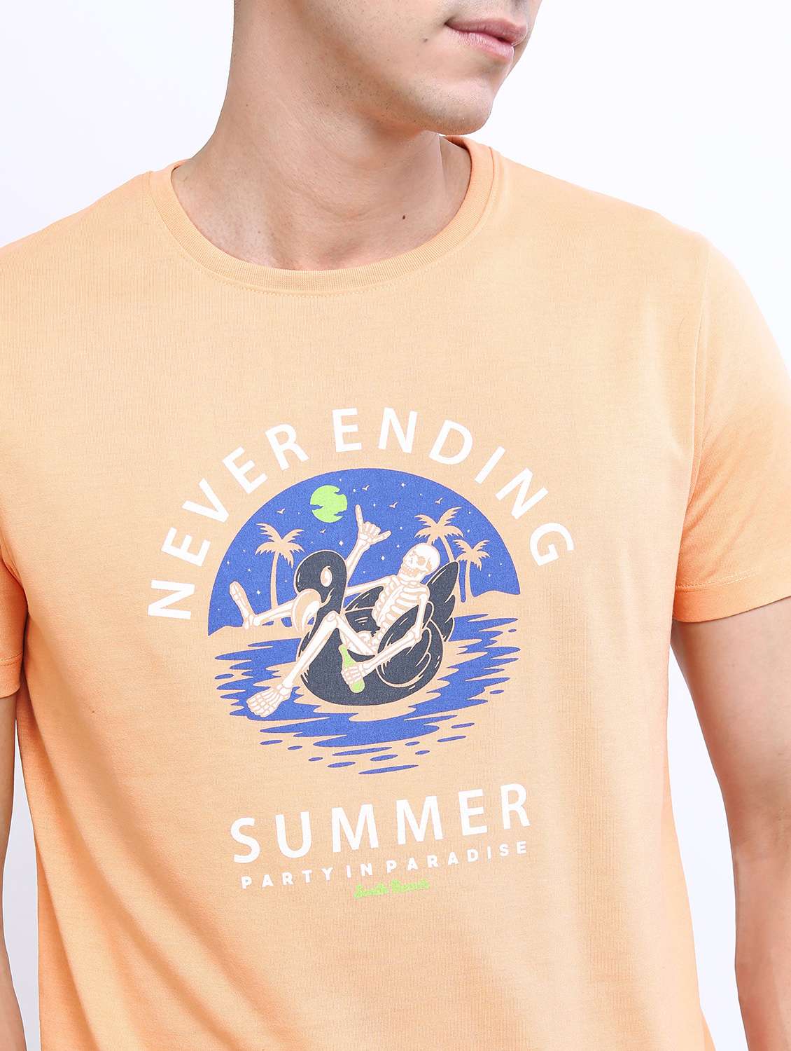 men short sleeved front printed t-shirt - 21488035 -  Standard Image - 4