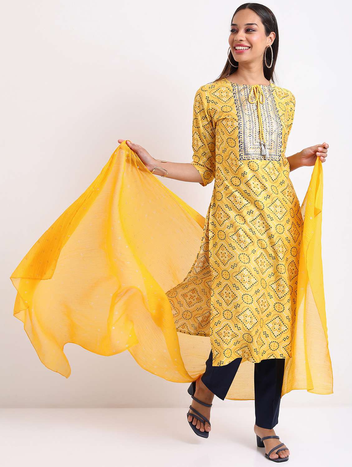 women bandhani printed kurta pant set with dupatta - 21488153 -  Standard Image - 1