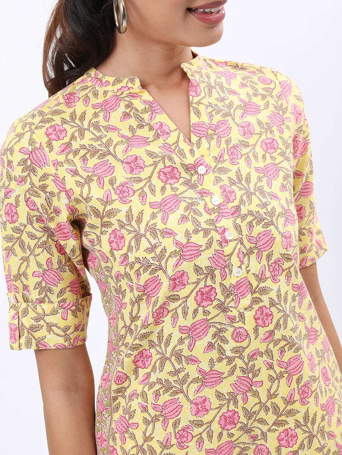 women yellow floral printed kurta pant set - 21488197 - Standard Image - 4