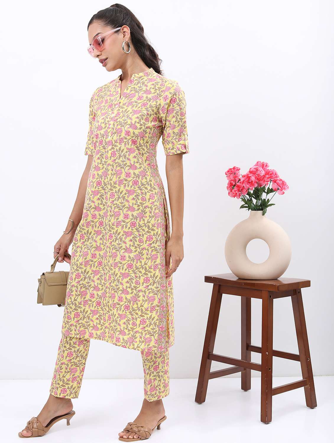 women yellow floral printed kurta pant set - 21488198 -  Standard Image - 1