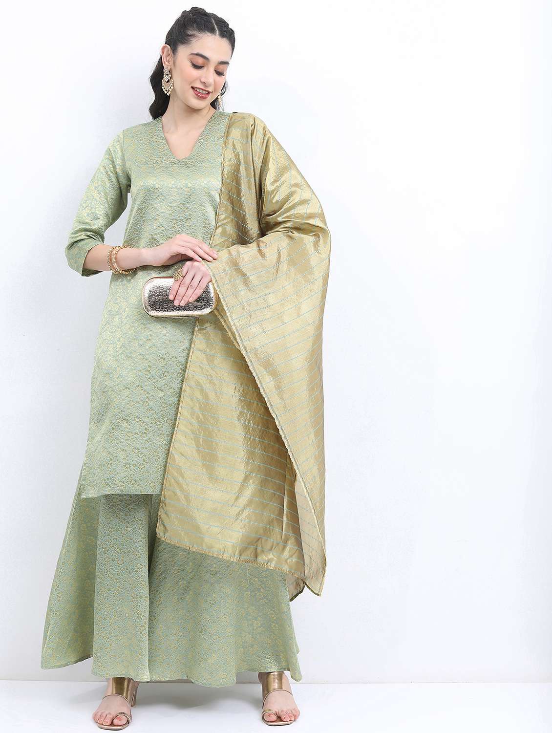 women green kurta palazzo set with dupatta