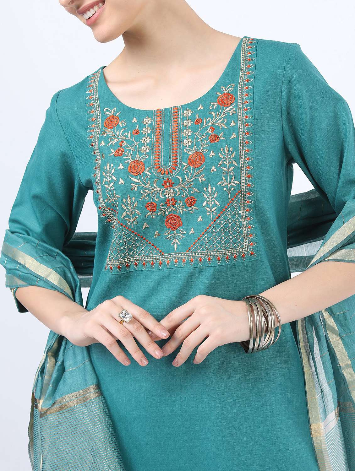 women turquoise kurta pant set with dupatta - 21488371 -  Standard Image - 4