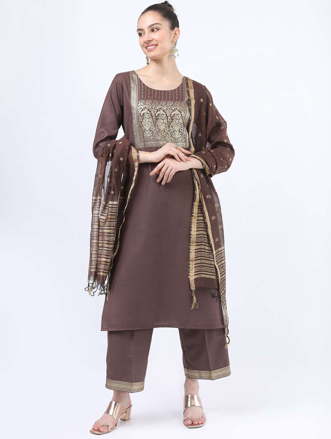 women brown kurta pant set with dupatta