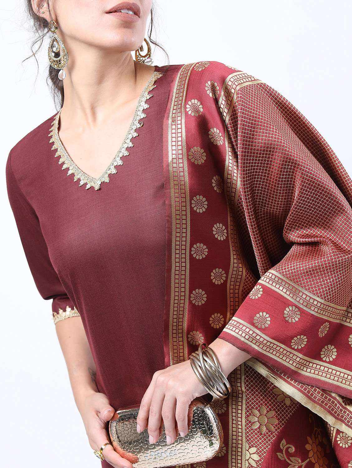 women maroon kurta pant set with dupatta - 21488414 - Standard Image - 4