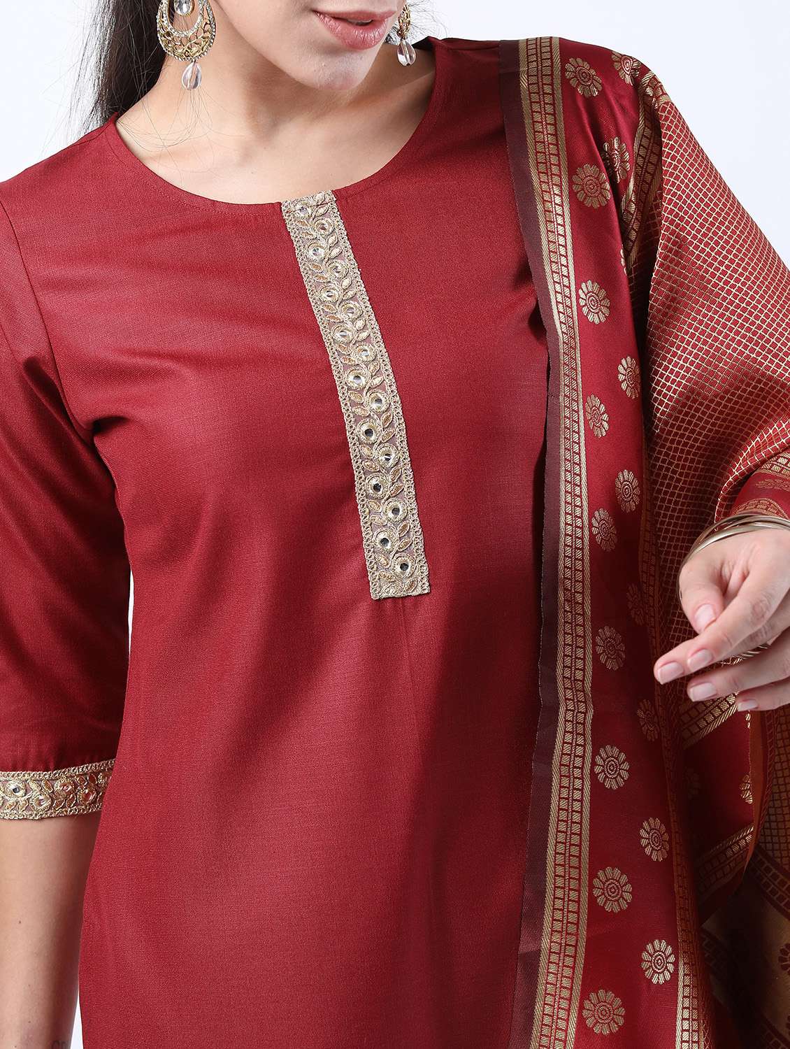 maroon mirror work kurta pant set - 21488434 -  Standard Image - 4