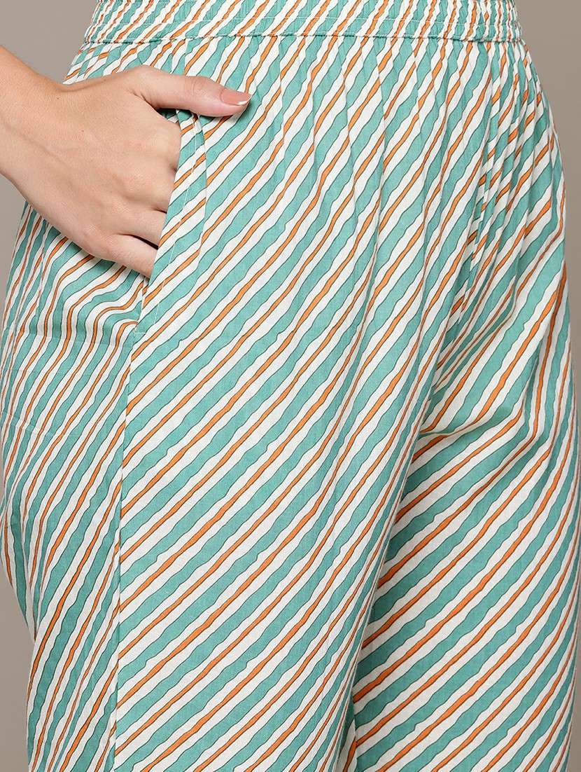 women printed kurta pant set with dupatta - 21489100 -  Standard Image - 4