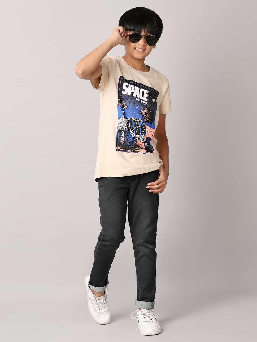 boys round neck graphic t-shirt - 21490512 -  Standard Image - 4