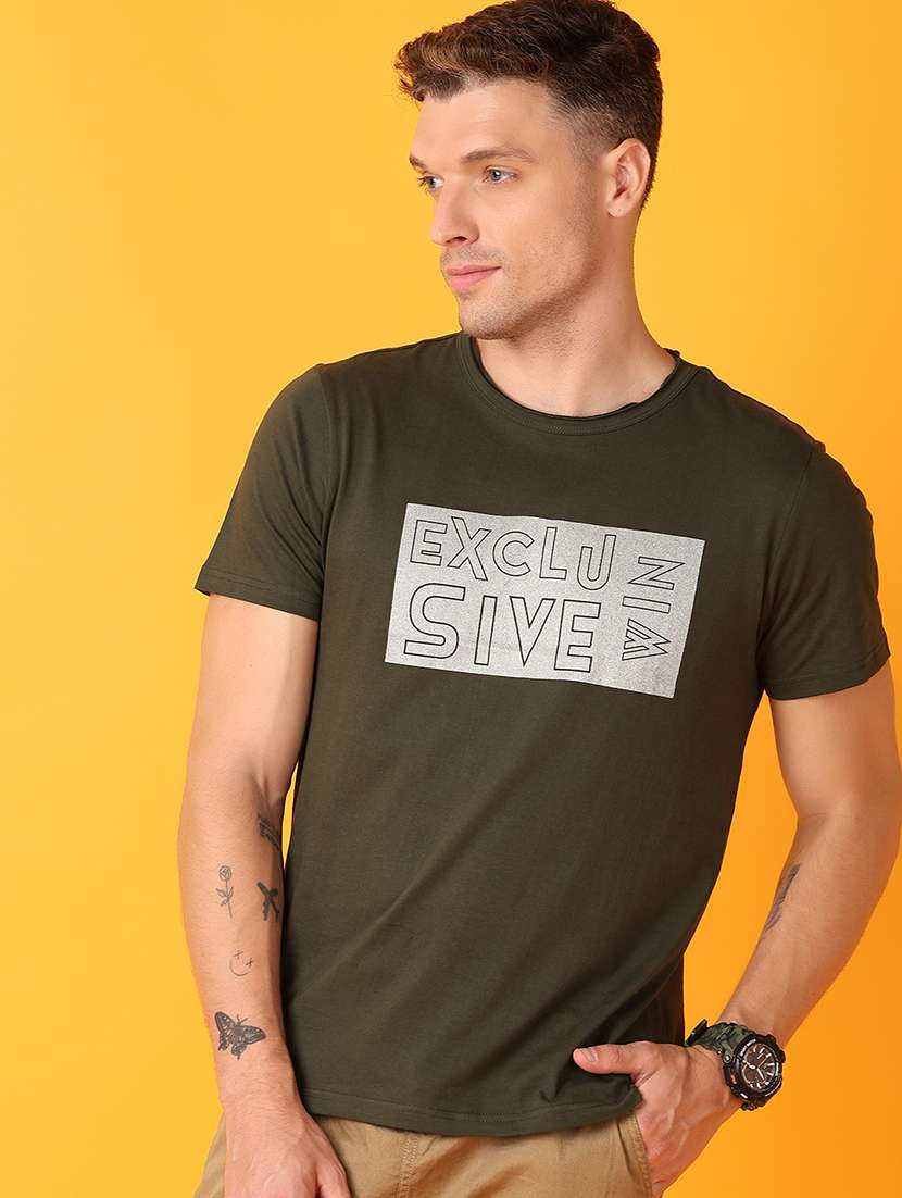 men round neck chest print t-shirt - 21491064 -  Standard Image - 1