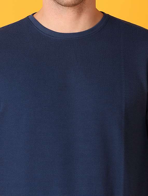 men round neck solid t-shirt - 21491103 -  Standard Image - 4