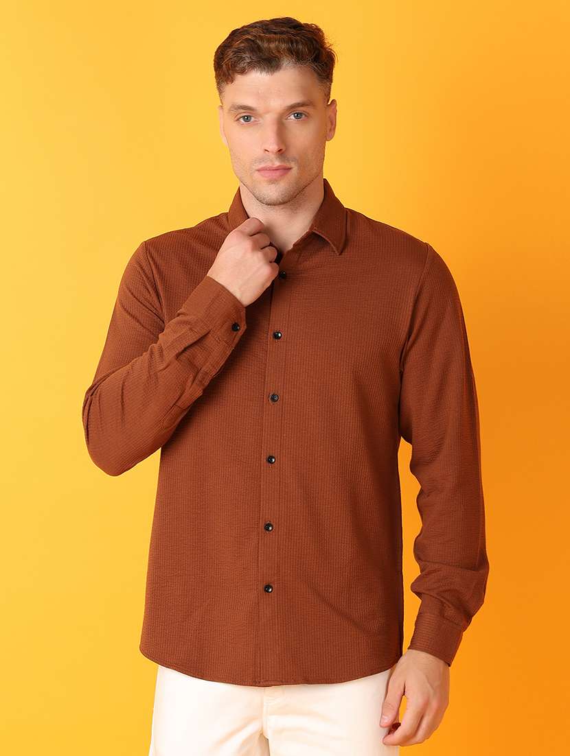 men solid collared long sleeves casual shirt