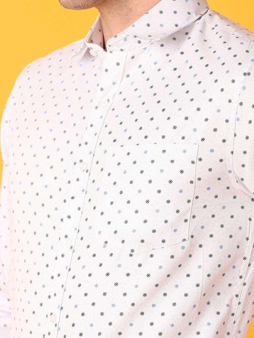 men white cotton formal shirt - 21491328 -  Standard Image - 4