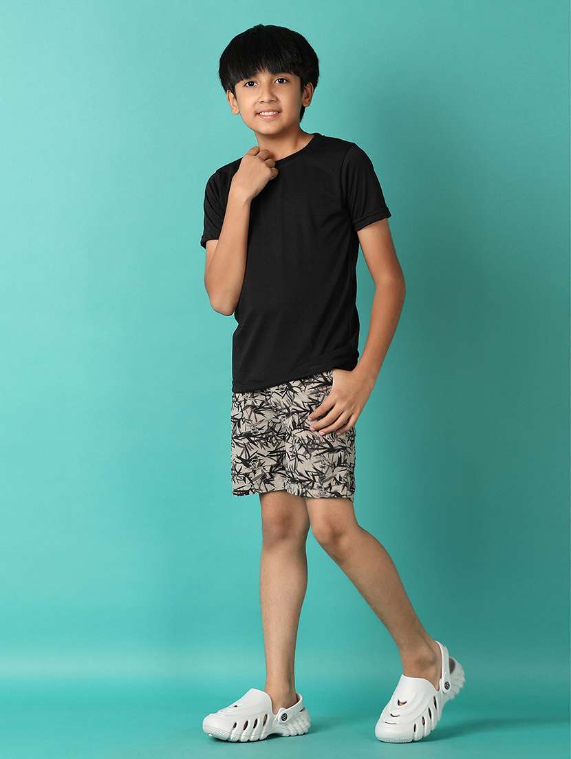 boys printed shorts - 21492089 -  Standard Image - 4