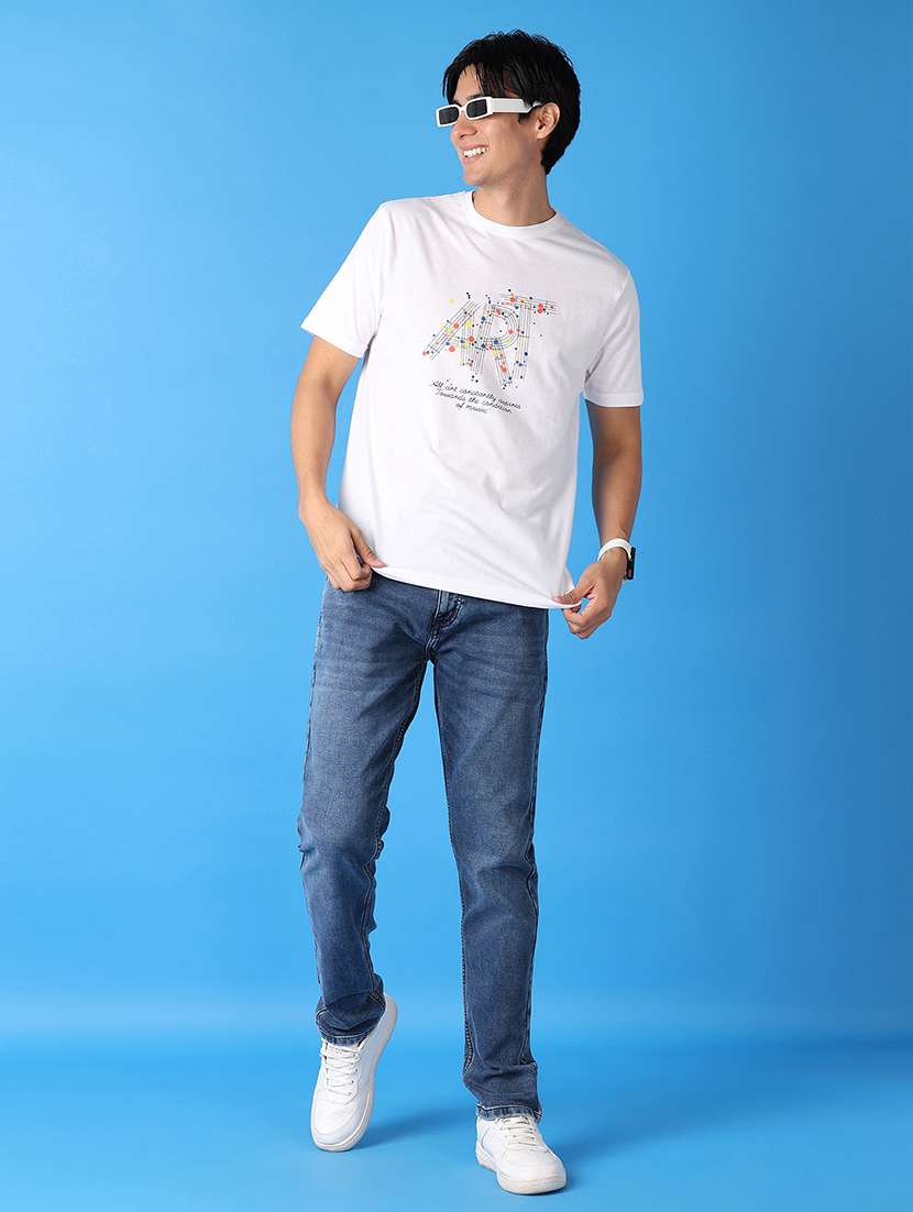 men blue plain jeans - 21492099 -  Standard Image - 4