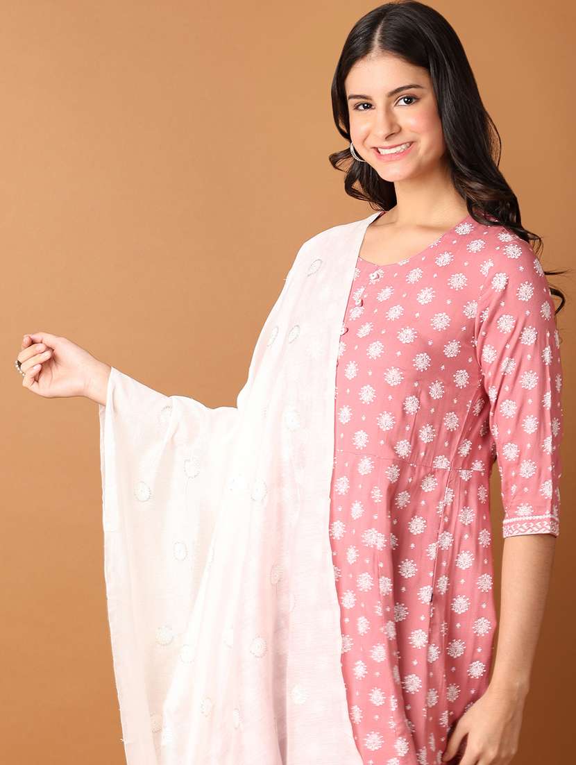 women white embroidered dupatta  - 21493150 -  Standard Image - 4