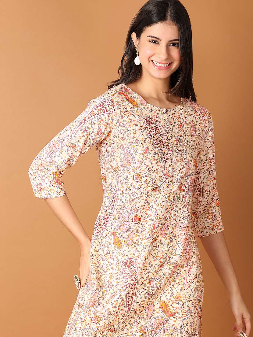 women three quarter sleeve straight kurta - 21493468 -  Standard Image - 4