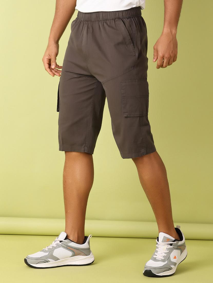 men solid three fourths - 21494462 - Standard Image - 1
