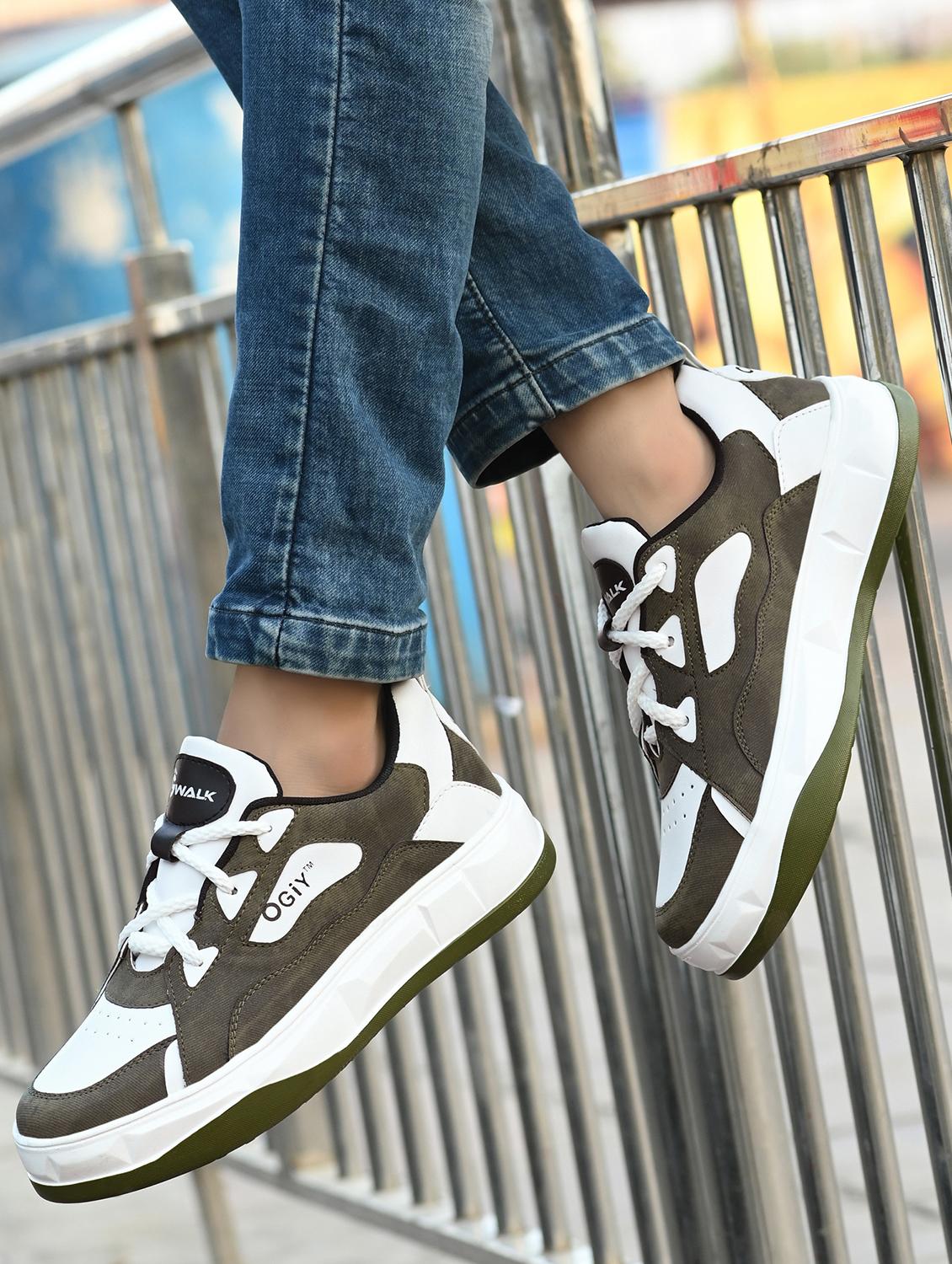 men lace up sneakers - 21494854 - Standard Image - 4