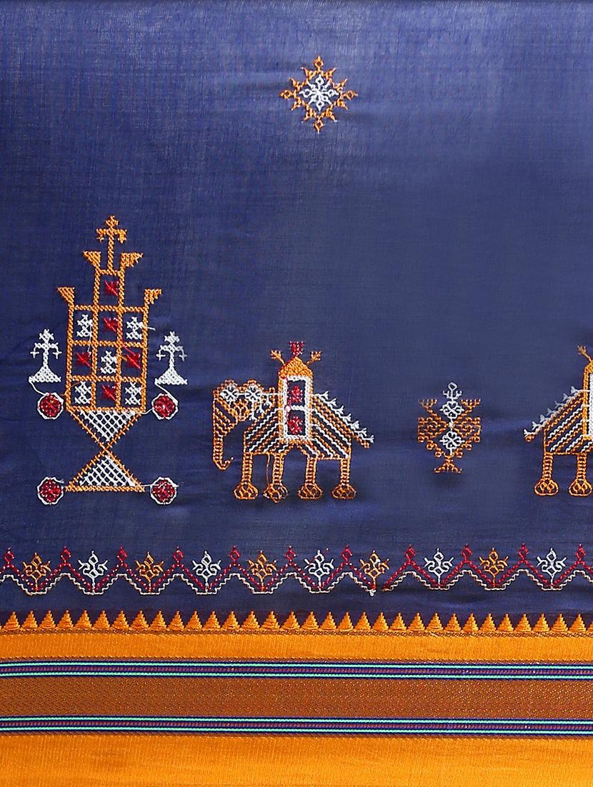 women contrast border embroidered saree with blouse - 21496723 - Standard Image - 4