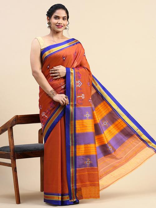 women contrast border embroidered saree with blouse - 21496725 - Standard Image - 0