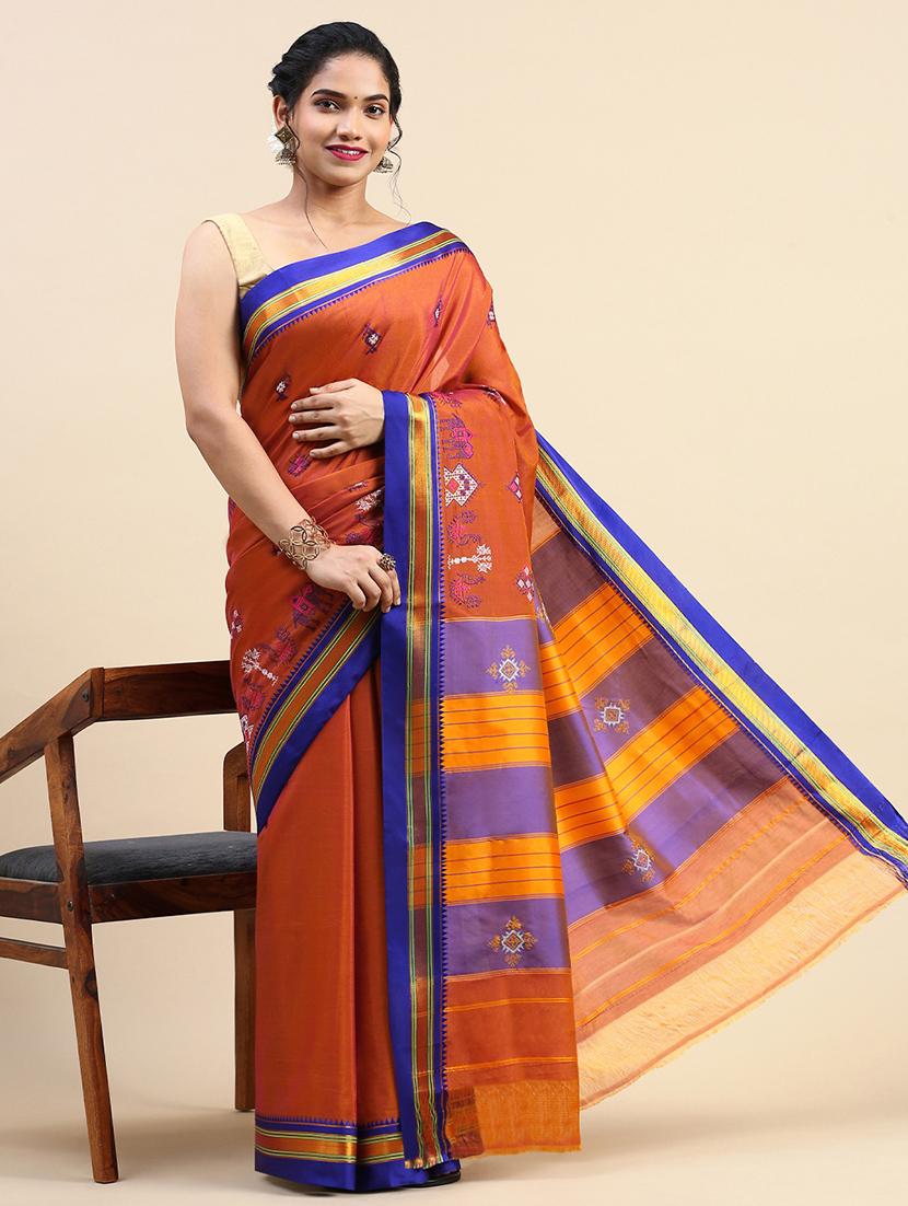 women contrast border embroidered saree with blouse - 21496725 - Zoom Image - 0