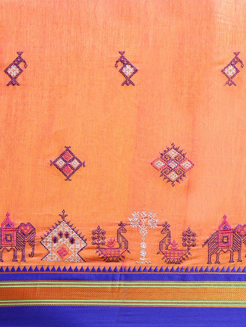 women contrast border embroidered saree with blouse - 21496725 - Standard Image - 4