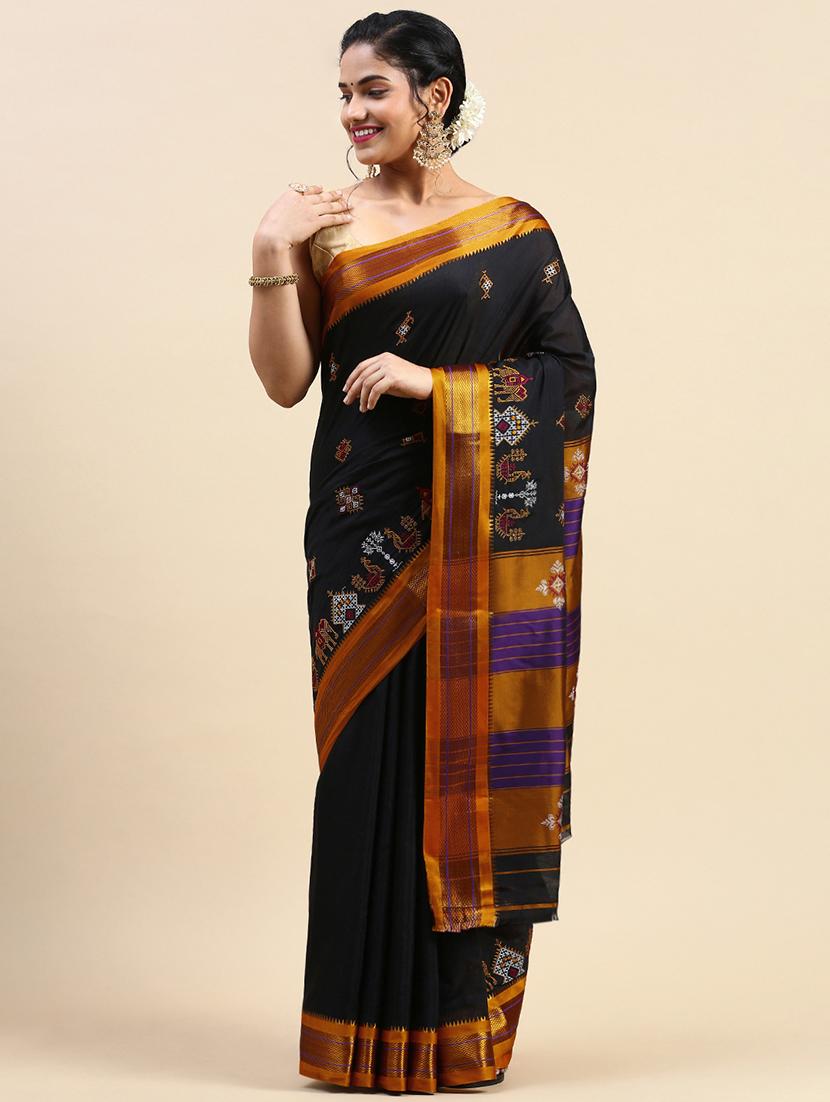 women contrast border embroidered saree with blouse - 21496726 - Zoom Image - 0