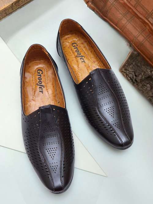 brown synthetic slip on jutis