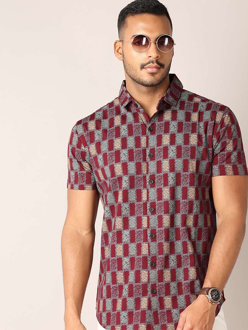 men printed collared short sleeves shirt - 21497577 -  Standard Image - 1