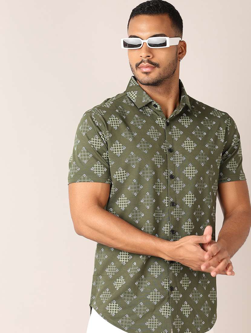 men printed collared short sleeves shirt - 21497578 -  Standard Image - 1