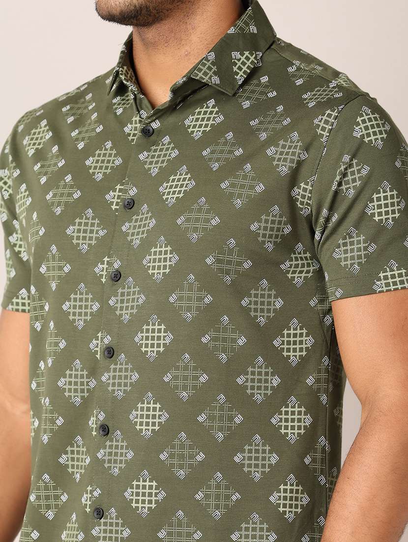 men printed collared short sleeves shirt - 21497578 -  Standard Image - 4