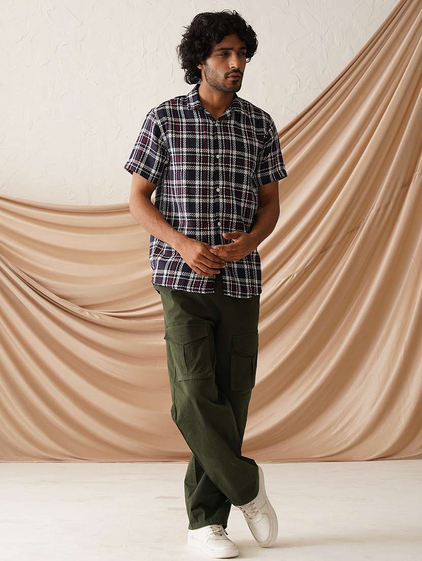 men checkered short sleeve casual shirt - 21498861 -  Standard Image - 4