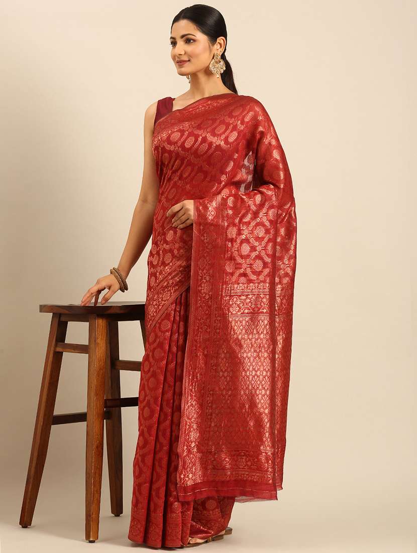 women self design banarasi saree with blouse