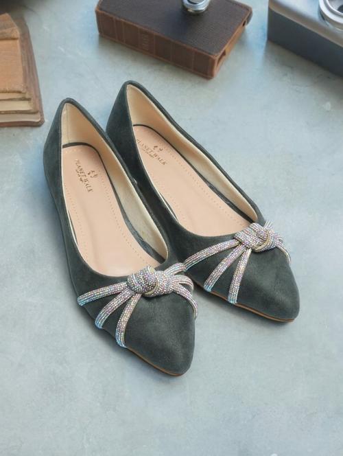 women green slip on embellished pumps  - 21500477 -  Standard Image - 0